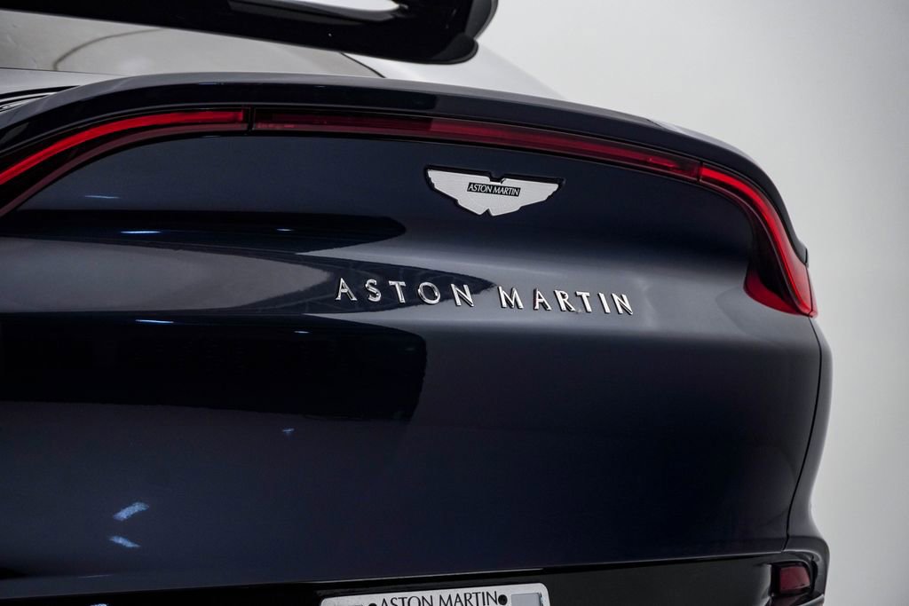 Used 2021 Aston Martin DBX image 12