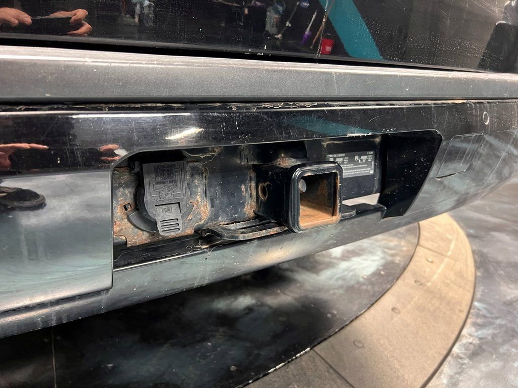 Used 2019 Chevrolet Suburban LS image 17