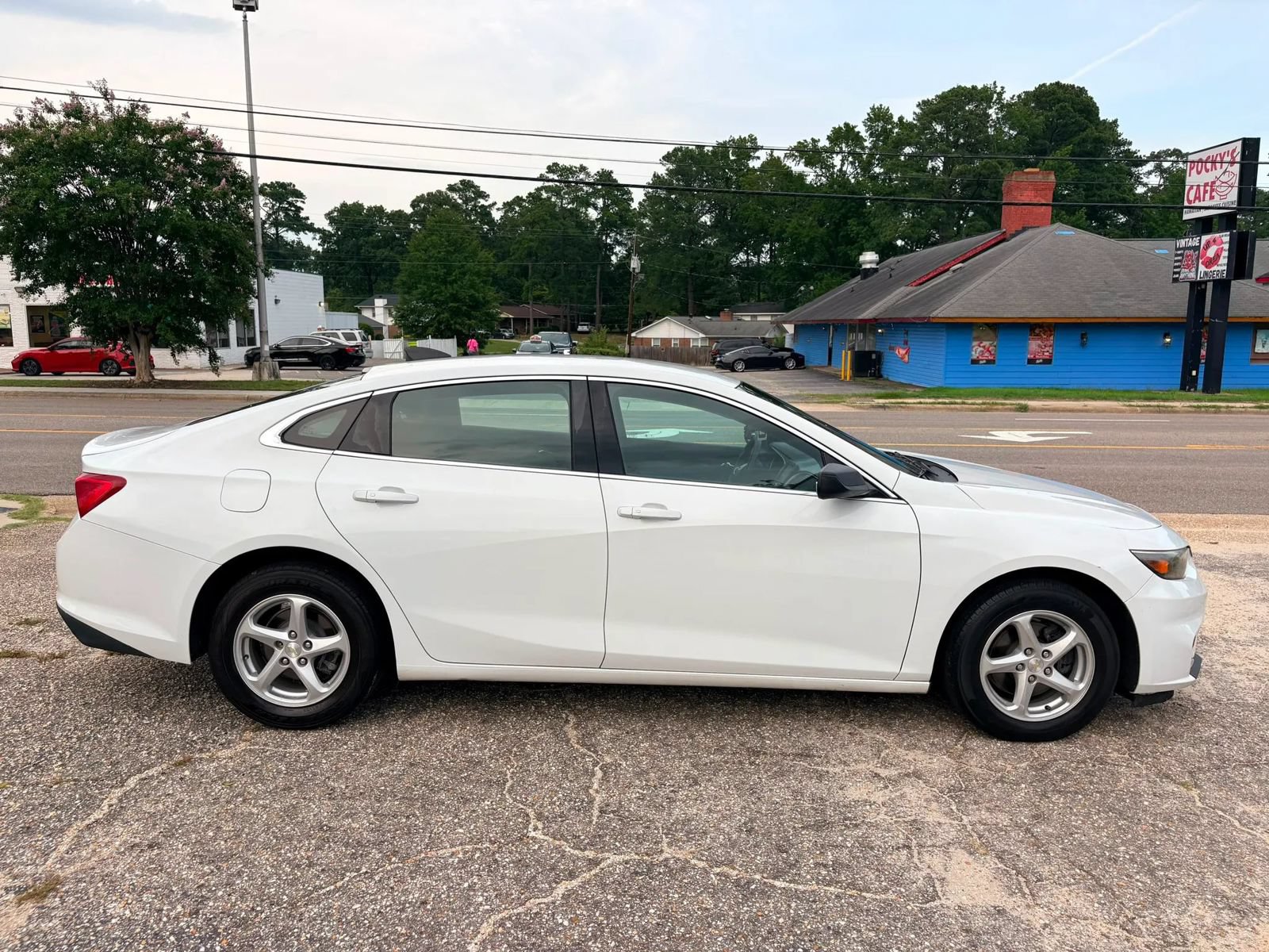 Used 2018 Chevrolet Malibu LS FWD image 6