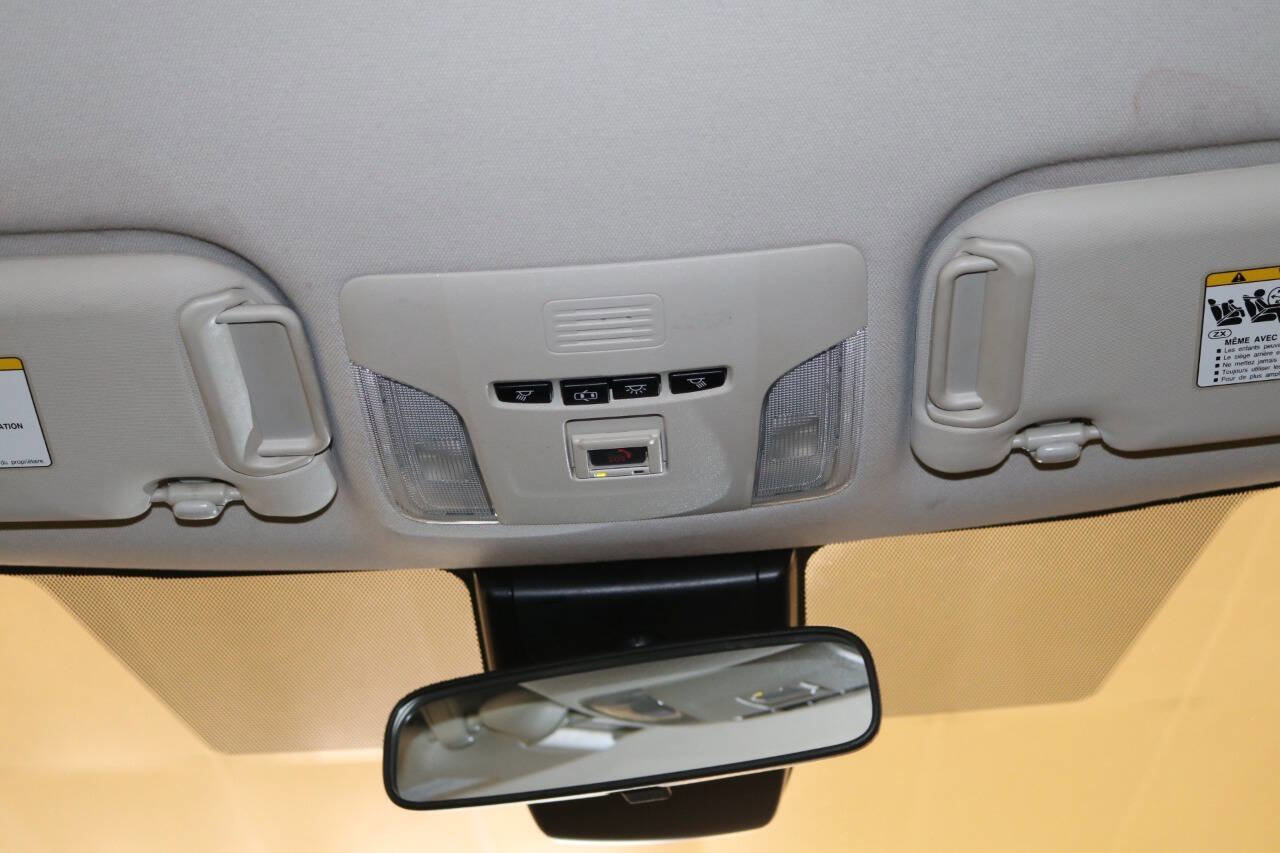 Used 2022 Toyota Corolla LE image 68