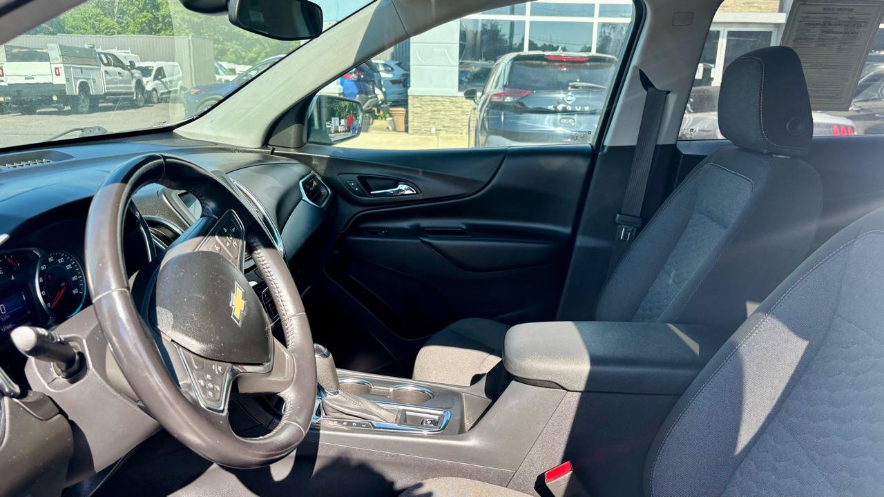 Used 2021 Chevrolet Equinox LT w/ Driver Convenience Package FWD image 14