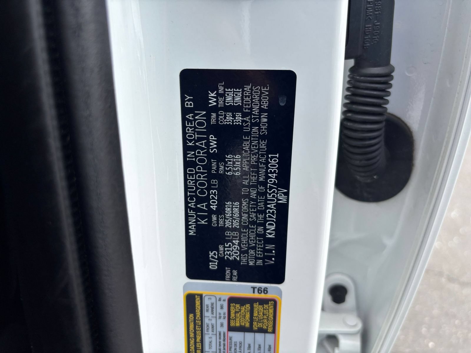 Used 2025 Kia Soul LX w/ LX Technology Package FWD image 27