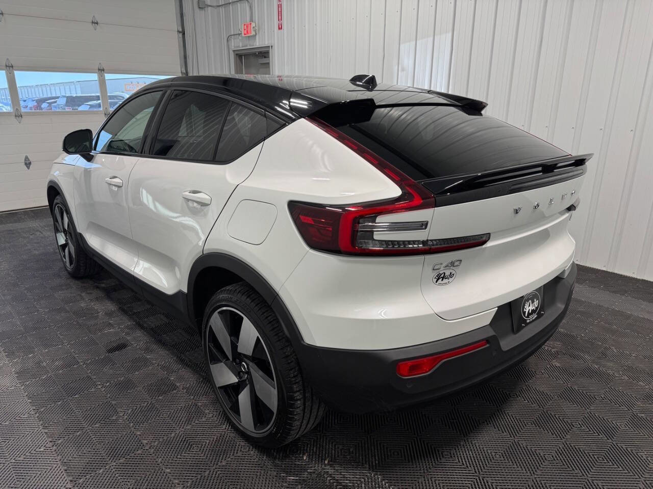 Used 2022 Volvo C40 P8 Recharge Ultimate image 5