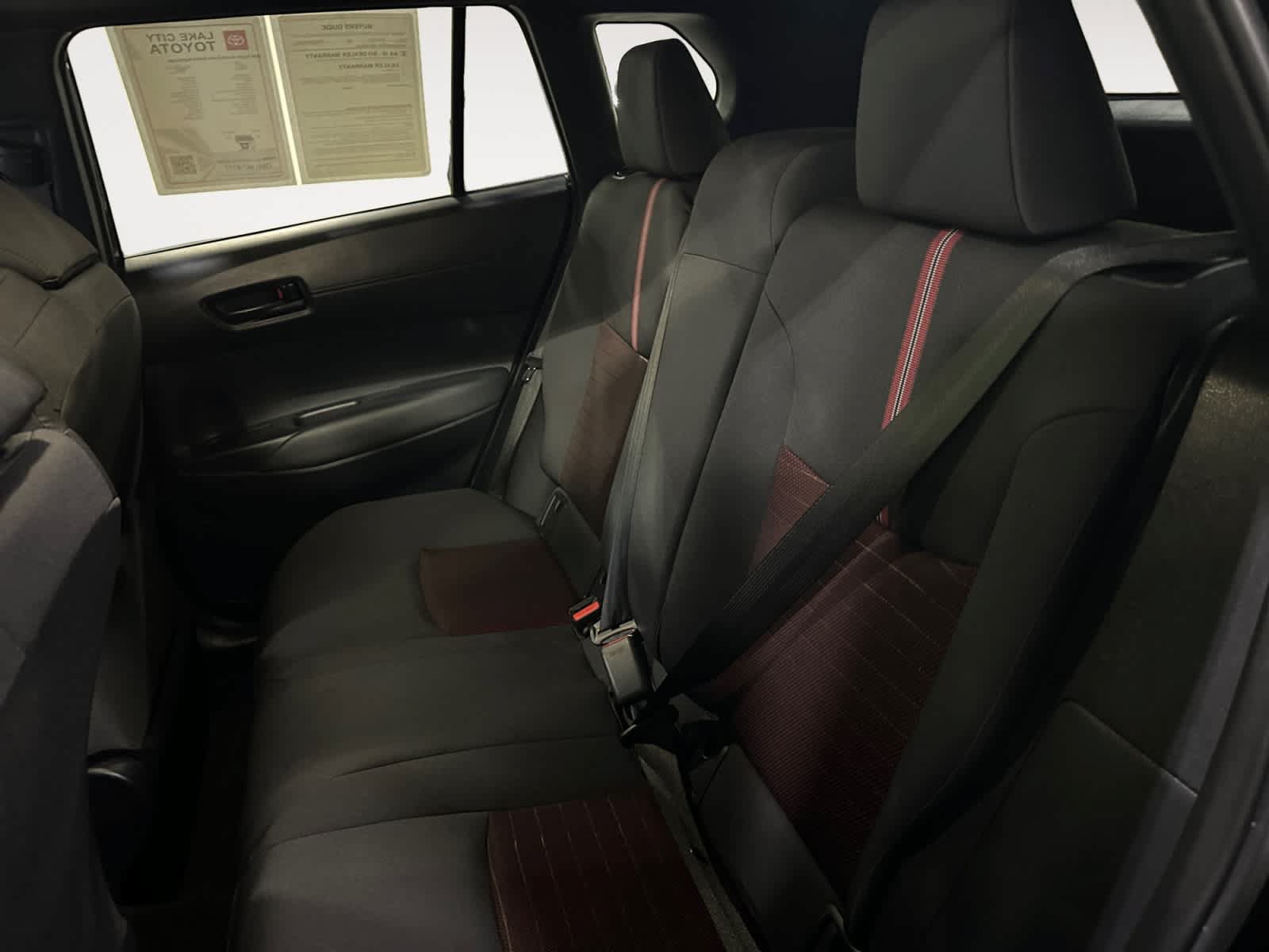 Used 2024 Toyota Corolla Cross AWD Hybrid w/ Moonroof Package image 20