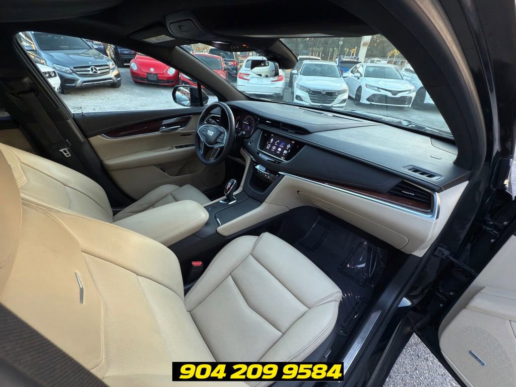 Used 2017 Cadillac XT5 Luxury w/ Driver Awareness Package FWD image 31