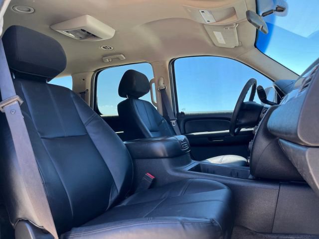 Used 2010 Chevrolet Tahoe LS image 16