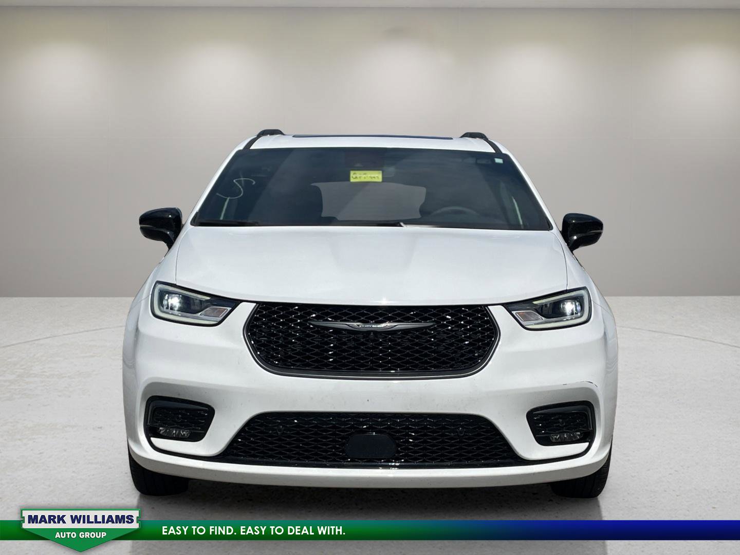 Used 2024 Chrysler Pacifica Limited w/ S Appearance Package image 6