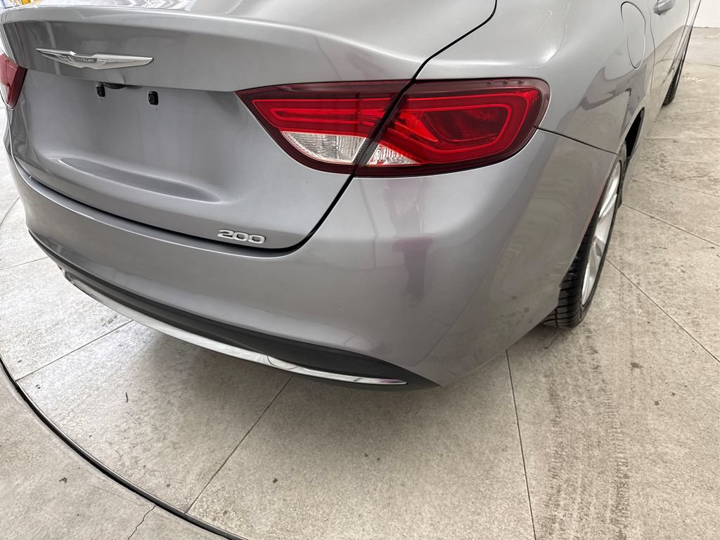Used 2017 Chrysler 200 Limited Platinum FWD image 21
