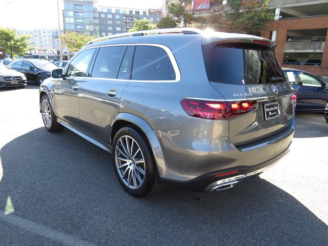 Used 2025 Mercedes-Benz GLS 450 4MATIC image 2
