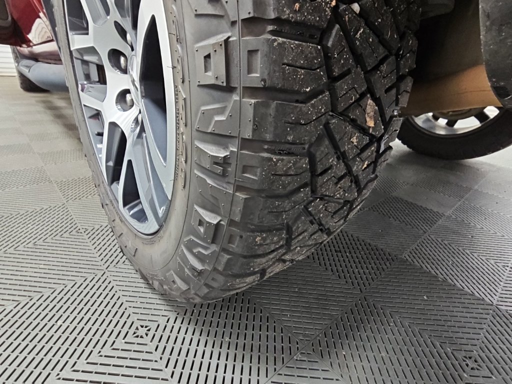 Used 2019 Chevrolet Silverado 1500 RST AWD/4WD image 45