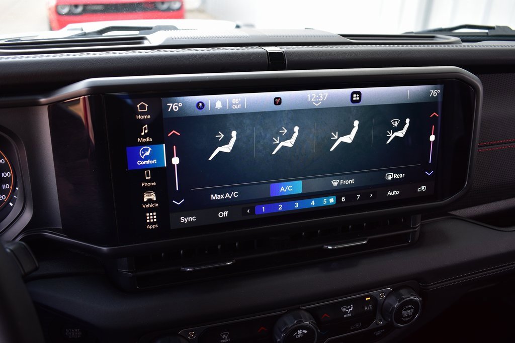 Used 2025 Jeep Wrangler Unlimited Rubicon image 51