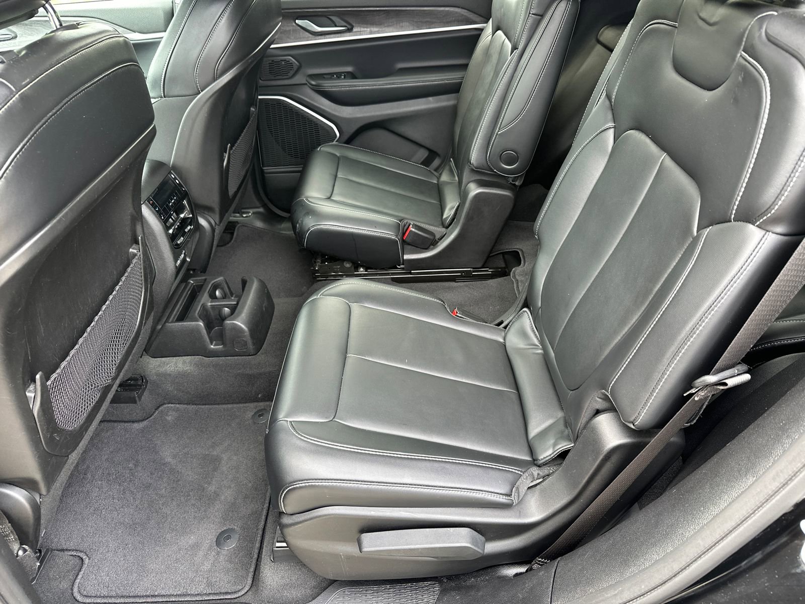 Used 2021 Jeep Grand Cherokee L Limited RWD image 20
