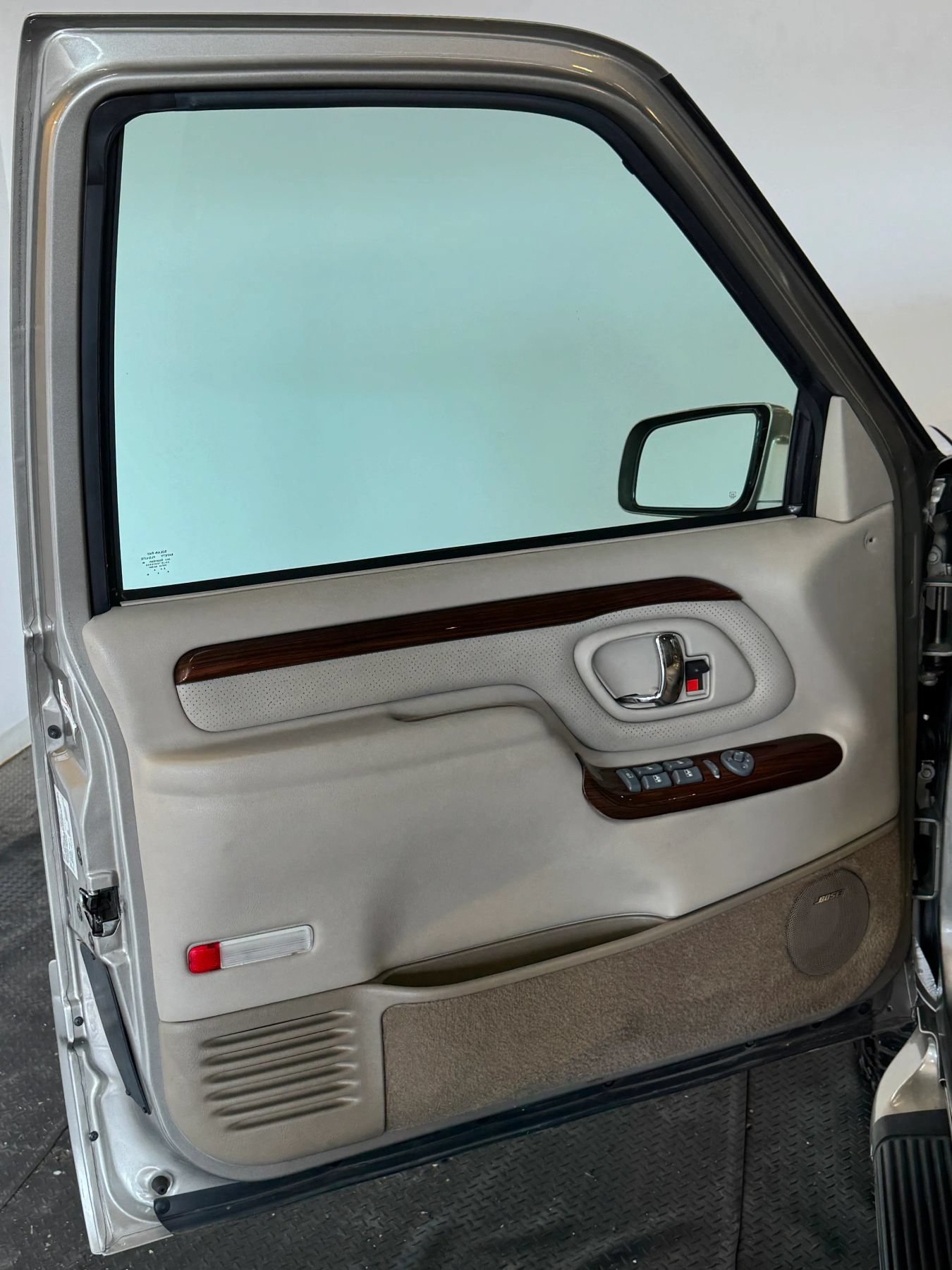 Used 2000 Cadillac Escalade 4WD image 13