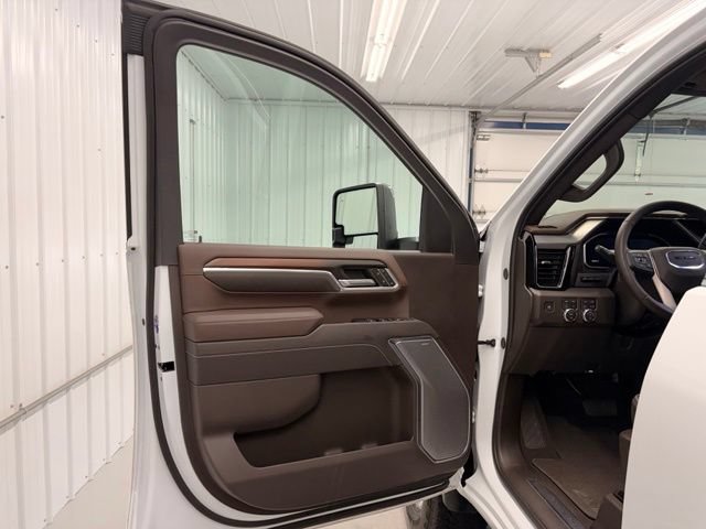 Used 2026 GMC Sierra 3500 Denali w/ Denali Reserve Package AWD/4WD image 14