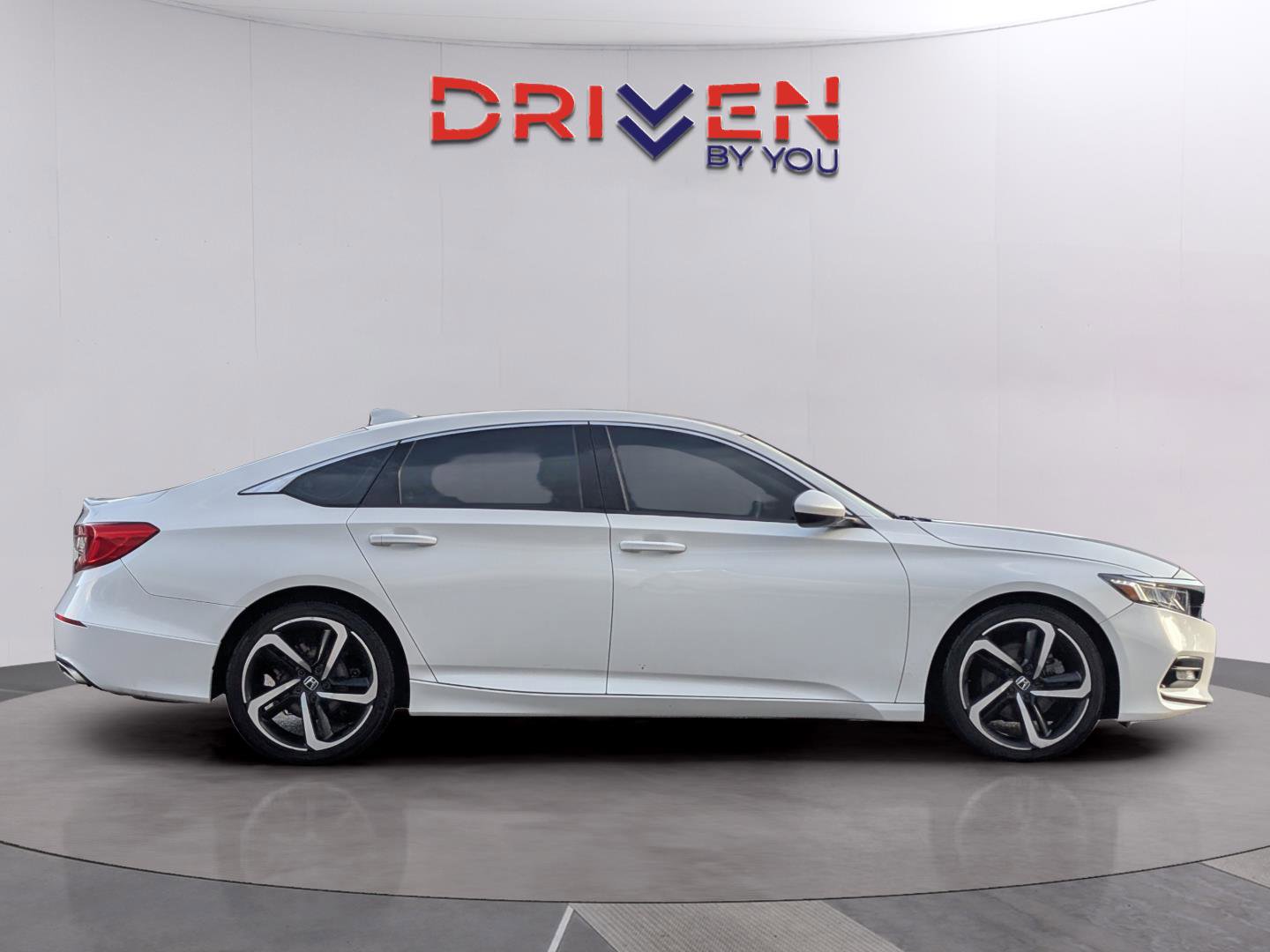 Used 2019 Honda Accord Sport image 6