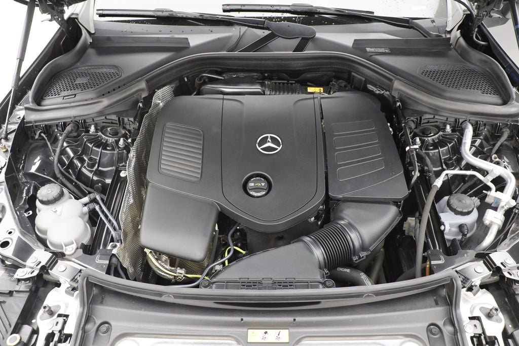 Used 2024 Mercedes-Benz GLC 300 4MATIC image 28