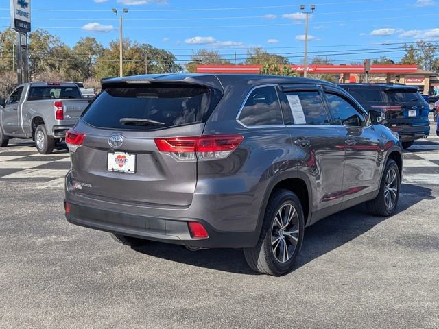 Used 2019 Toyota Highlander LE image 6