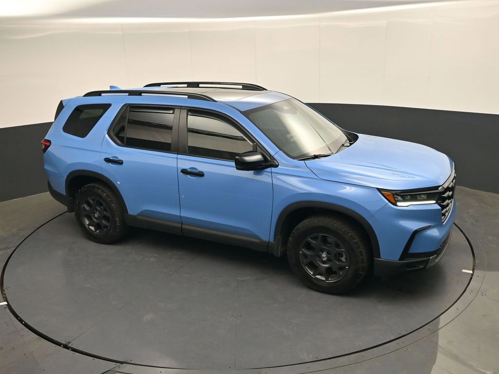 Used 2025 Honda Pilot TrailSport image 19
