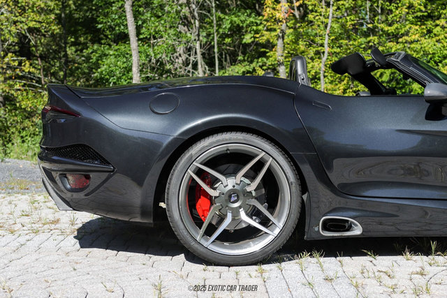 Used 2014 SRT Viper GTS w/ GTS Laguna Interior Package image 10
