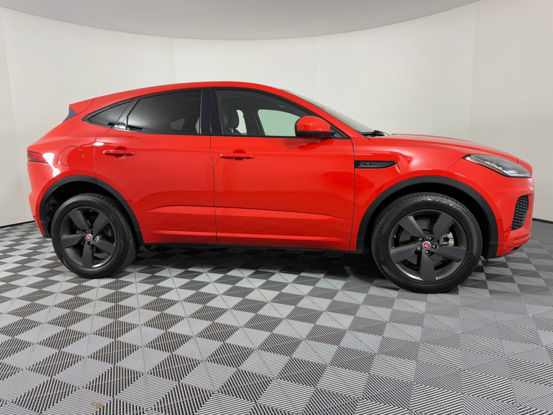 Used 2020 Jaguar E-PACE Checkered Flag image 8