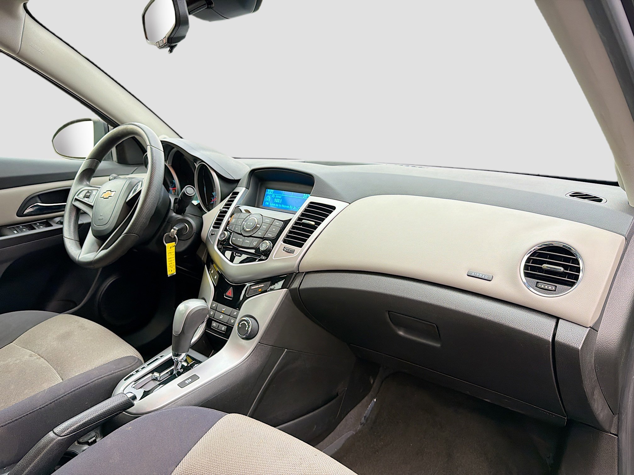 Used 2013 Chevrolet Cruze LS image 5