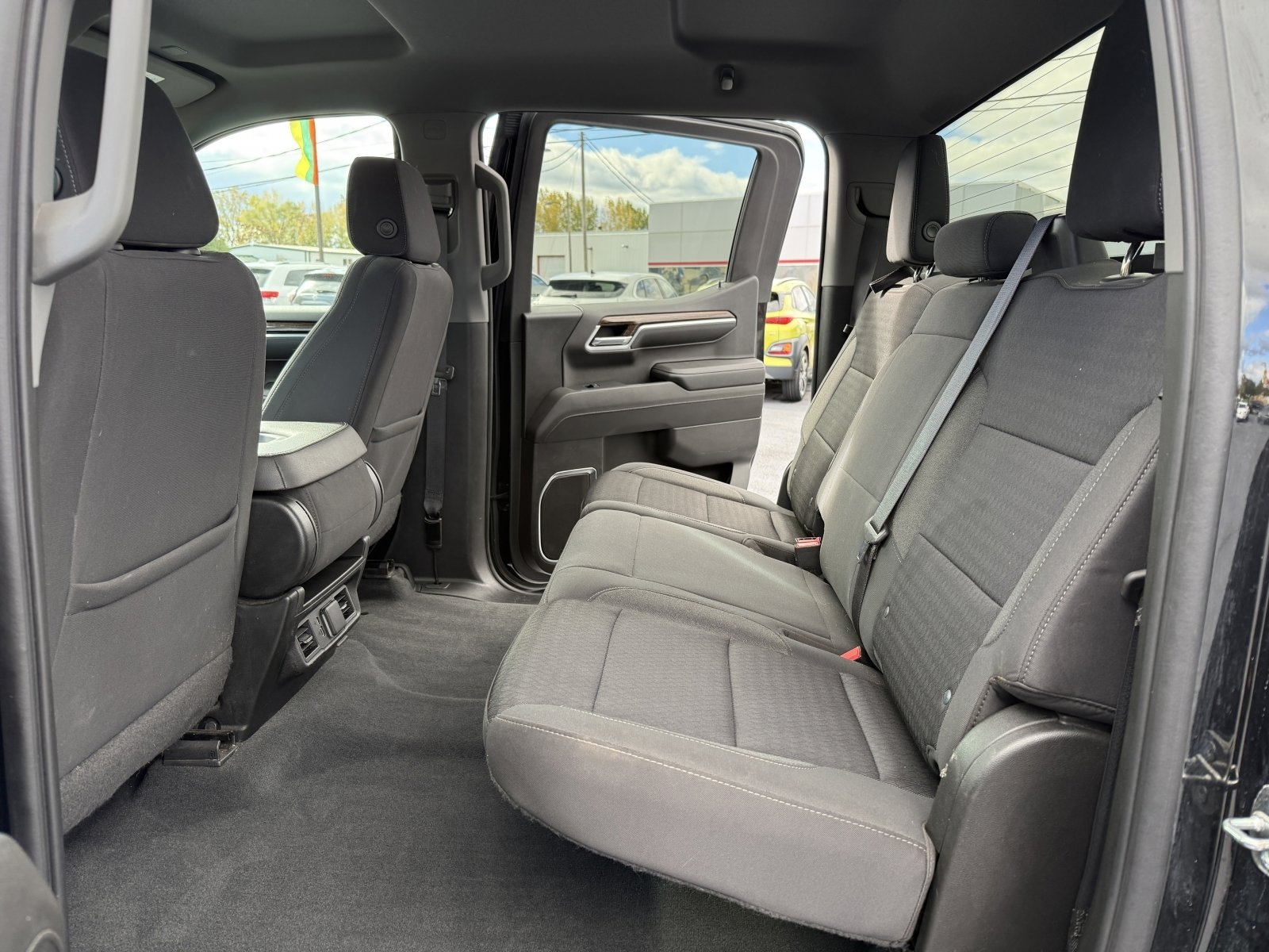 Used 2022 GMC Sierra 1500 SLE image 14