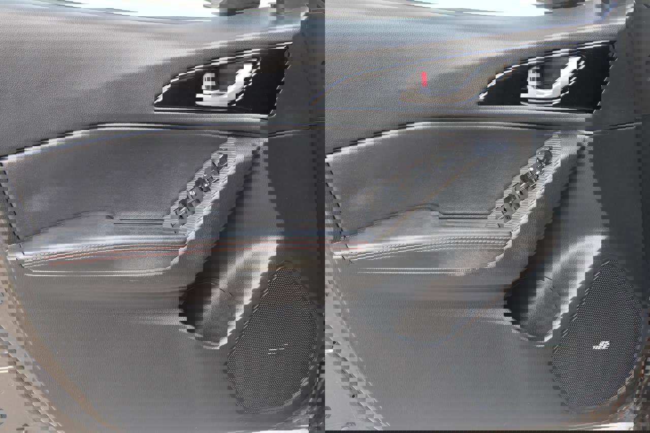 Used 2014 MAZDA MAZDA3 i Grand Touring image 17