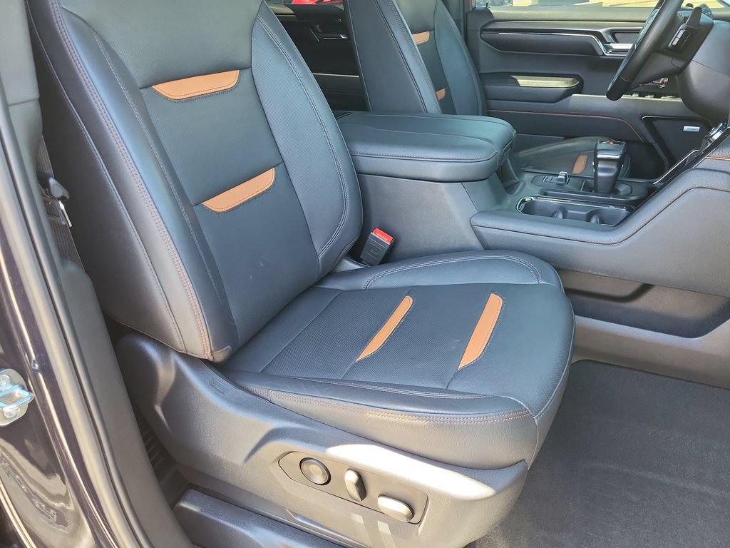 Used 2024 GMC Sierra 1500 AT4 w/ Technology Package AWD/4WD image 21