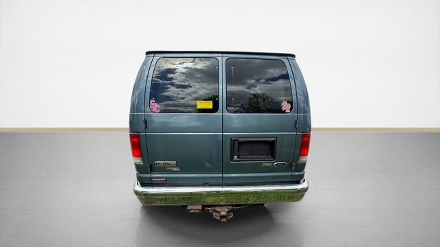 Used 2013 Ford E-150 and Econoline 150 Wagon w/ XLT Premium Pkg RWD image 5