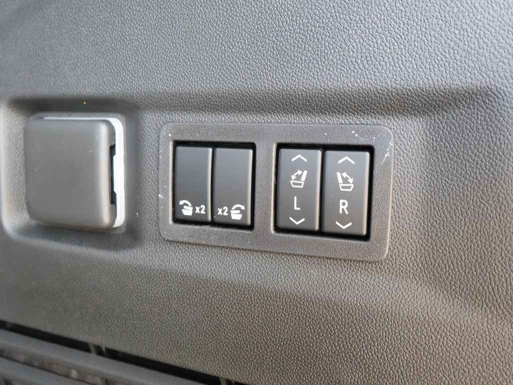 New 2026 GMC Yukon Elevation AWD/4WD image 34