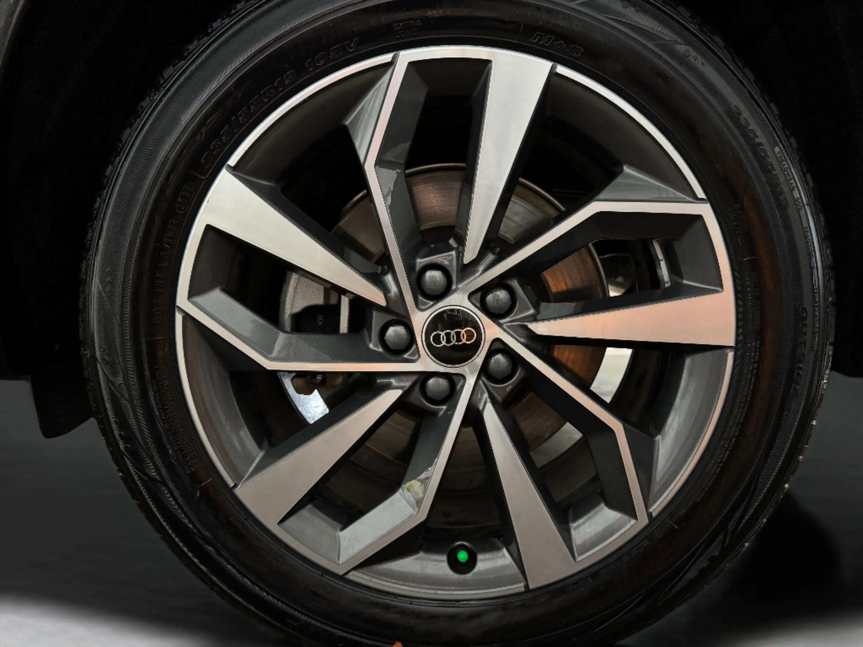 Used 2024 Audi Q5 2.0T Prestige AWD/4WD image 36