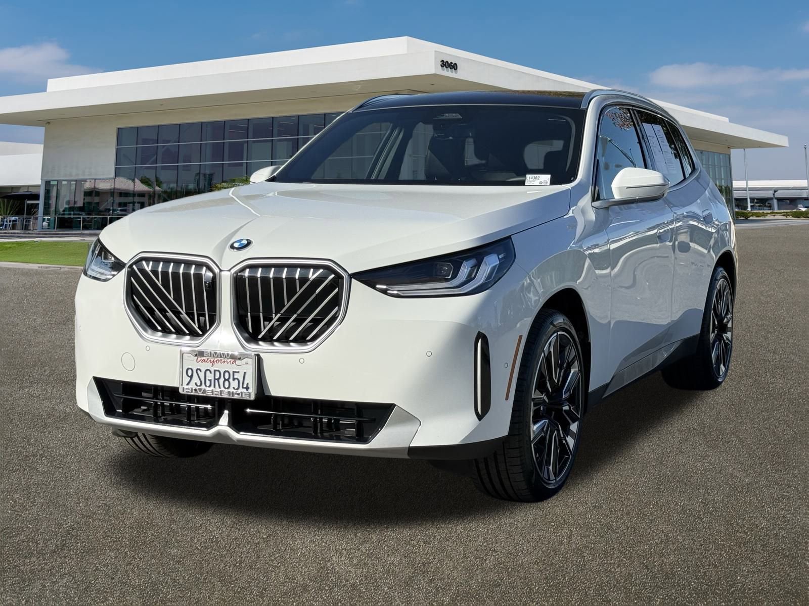 Used 2025 BMW X3 xDrive30i w/ Premium Package image 4