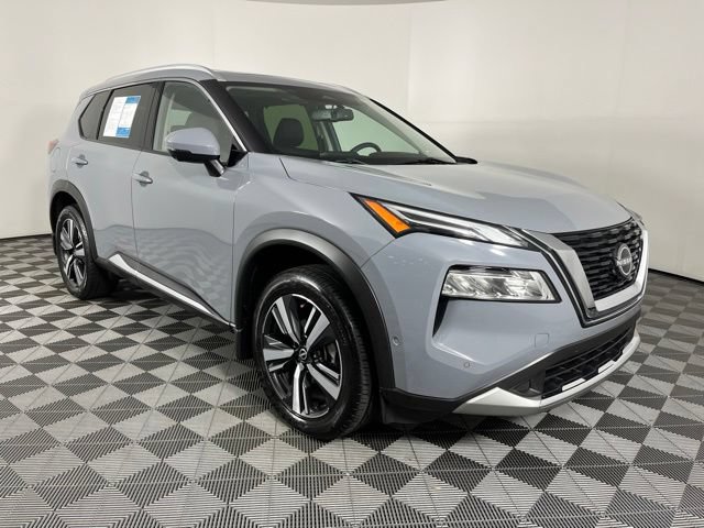 Used 2023 Nissan Rogue Platinum w/ Platinum Premium Package FWD image 3