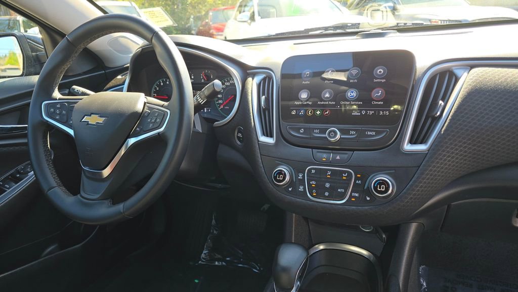 Used 2024 Chevrolet Malibu LT w/ Midnight Edition FWD image 10