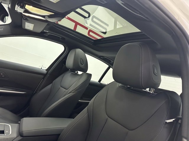 Used 2025 BMW 330i xDrive Sedan w/ Premium Package image 22