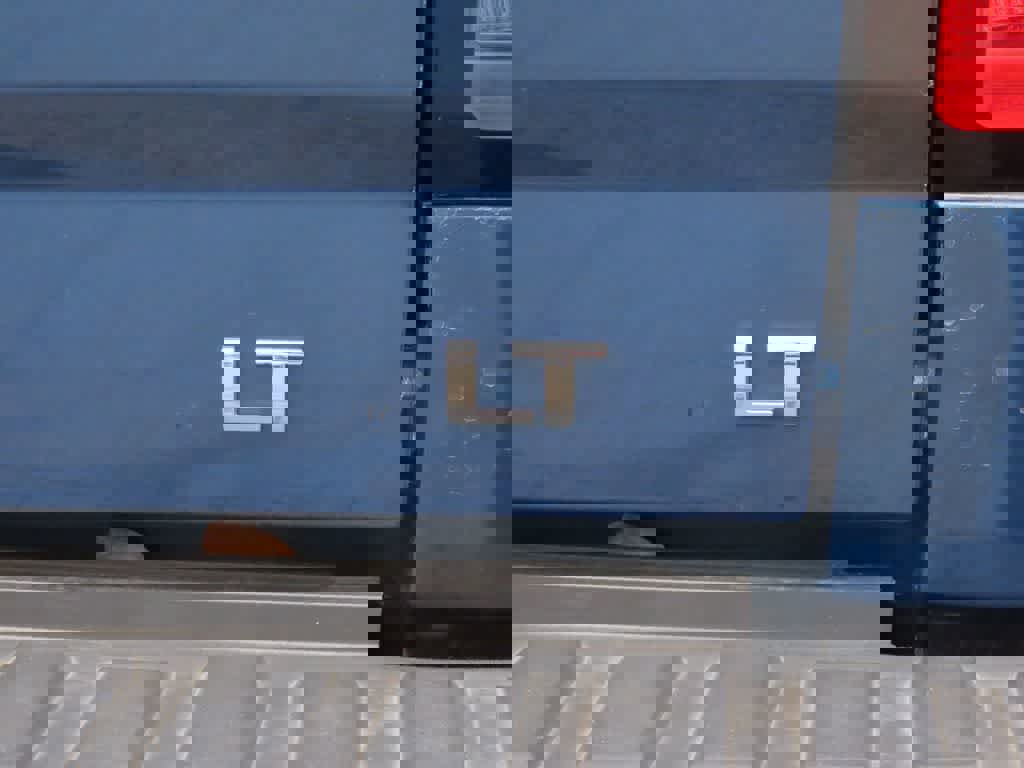 Used 2018 Chevrolet Silverado 1500 LT w/ All Star Edition image 8