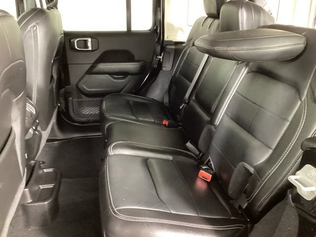 Used 2020 Jeep Wrangler Unlimited Sahara AWD/4WD image 25