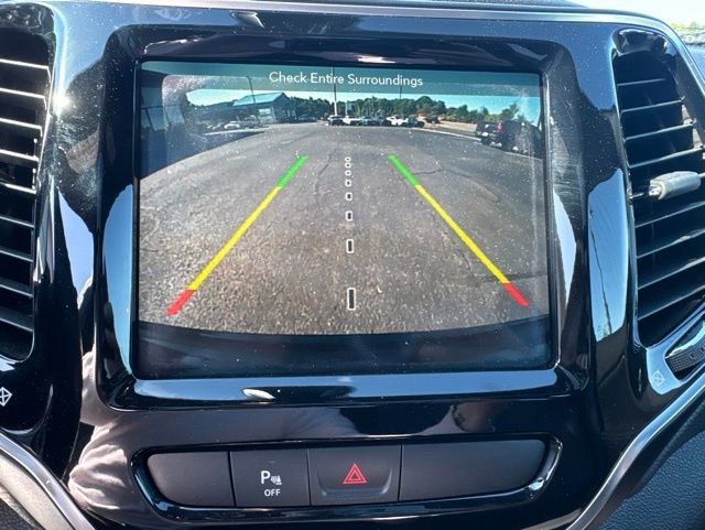 Used 2019 Jeep Cherokee High Altitude AWD/4WD image 28
