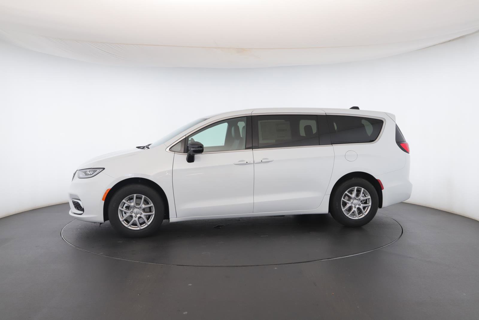 New 2026 Chrysler Pacifica Select image 39