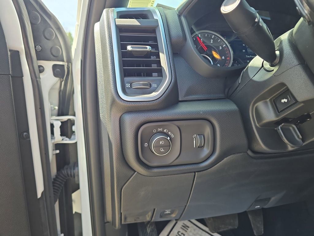 New 2026 RAM 2500 Big Horn AWD/4WD image 14