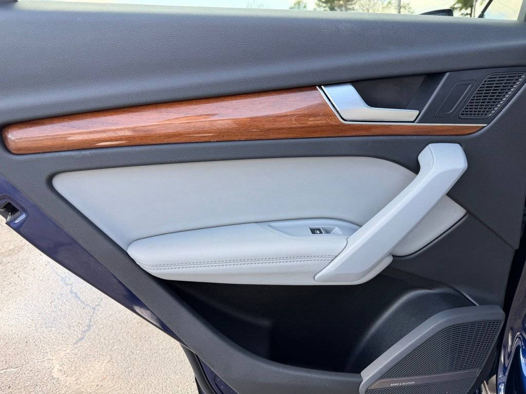 Used 2023 Audi Q5 2.0T Premium Plus w/ Premium Plus Package image 32