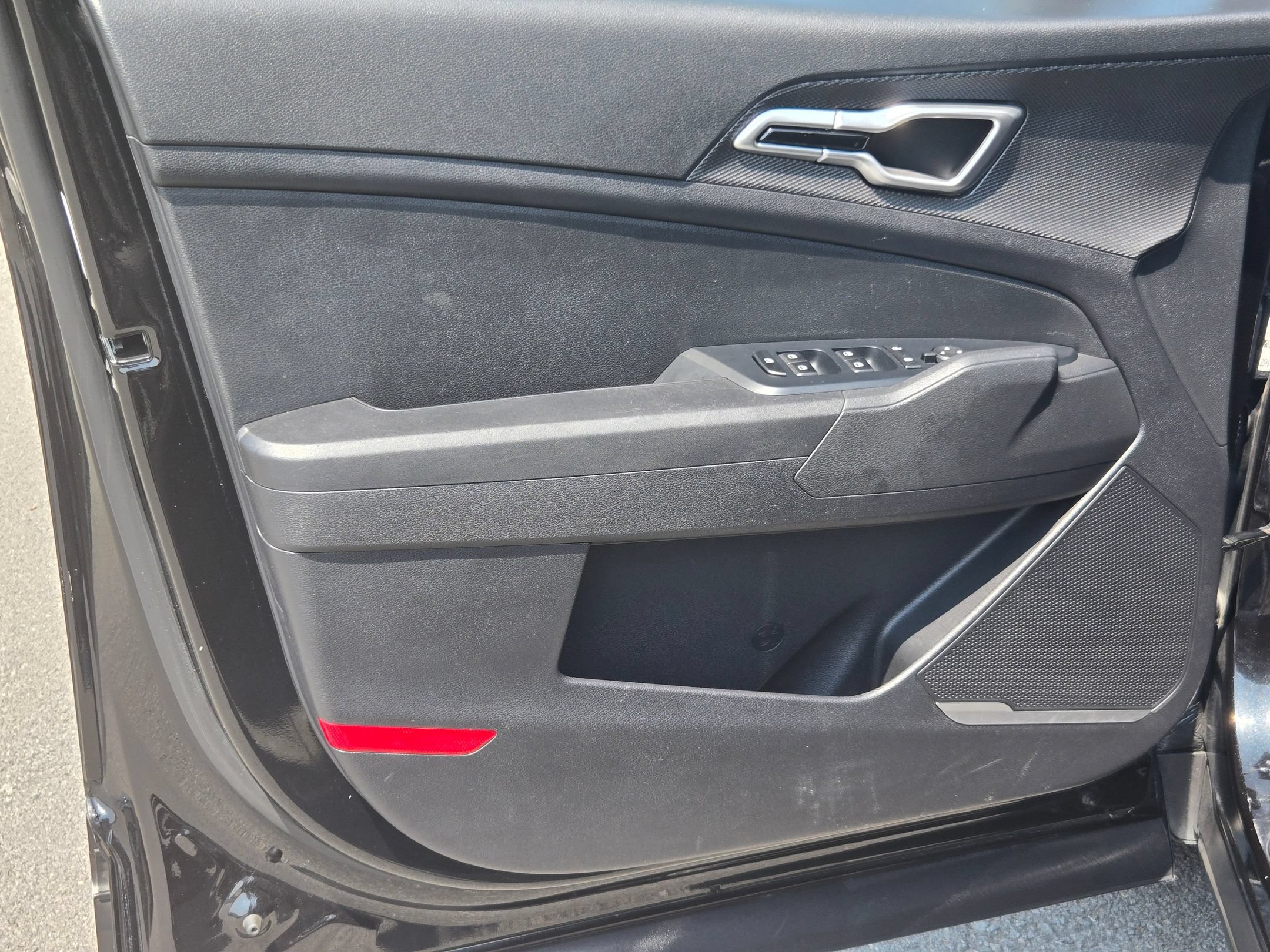Used 2025 Kia Sportage LX FWD image 20