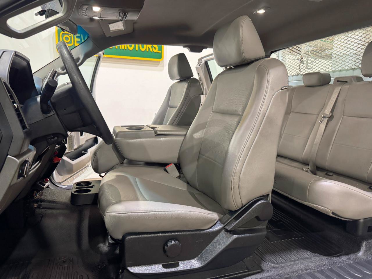 Used 2017 Ford F550 2WD SuperCab Super Duty image 15
