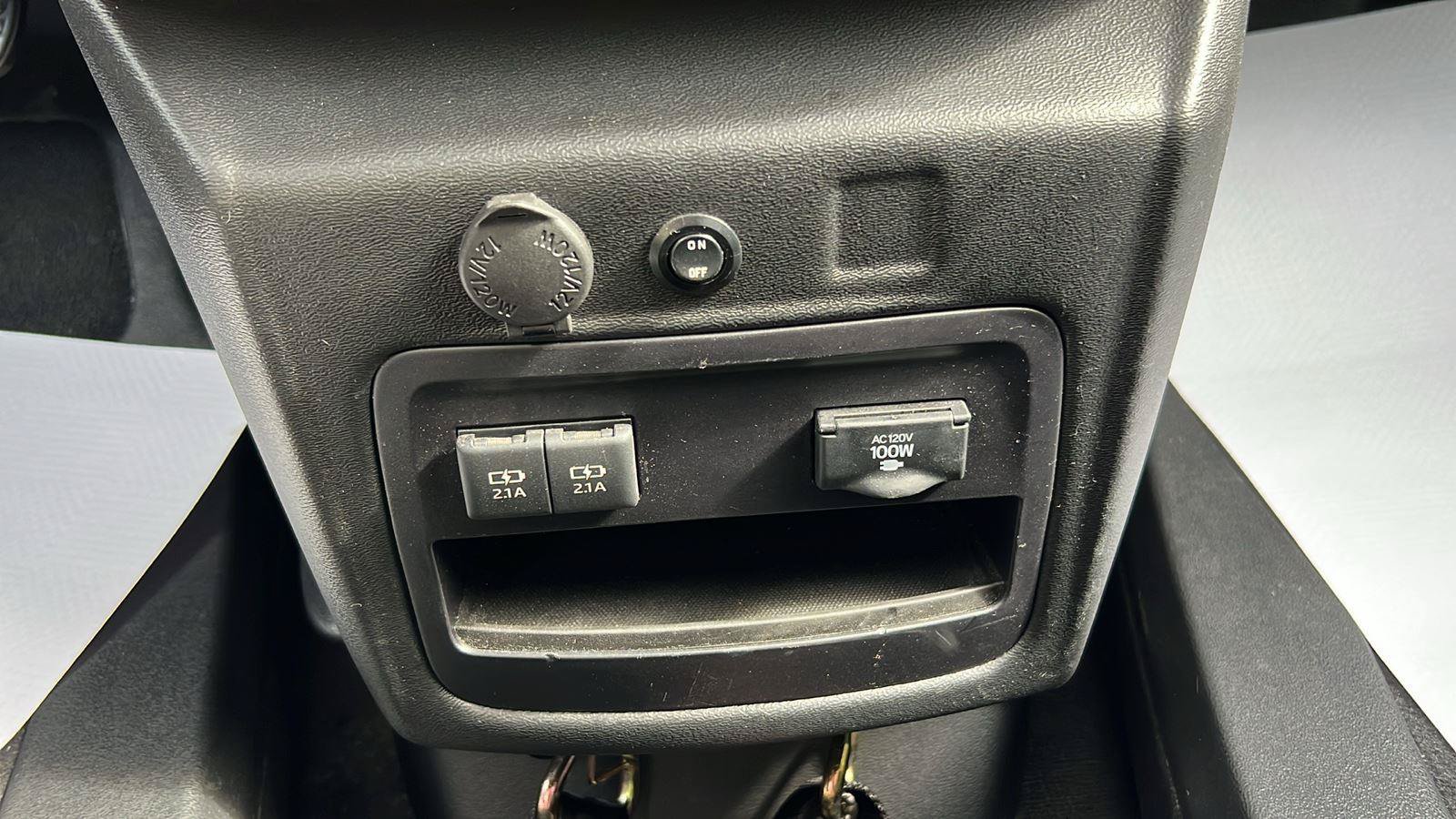 Used 2020 Toyota Sienna XLE w/ XLE Navigation Package FWD image 25