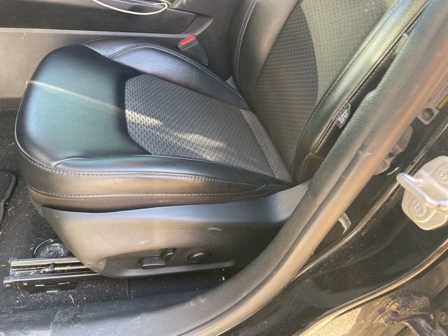 Used 2022 Jeep Compass Latitude w/ Sun and Sound Group AWD/4WD image 12