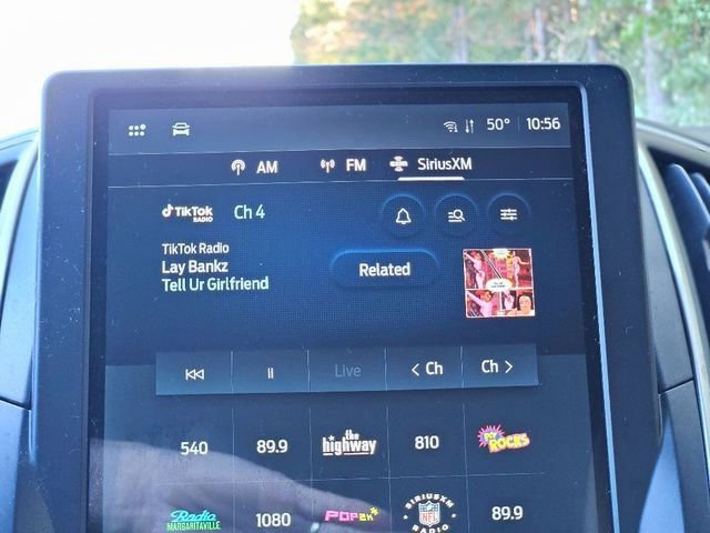 Used 2021 Ford Edge SE image 21