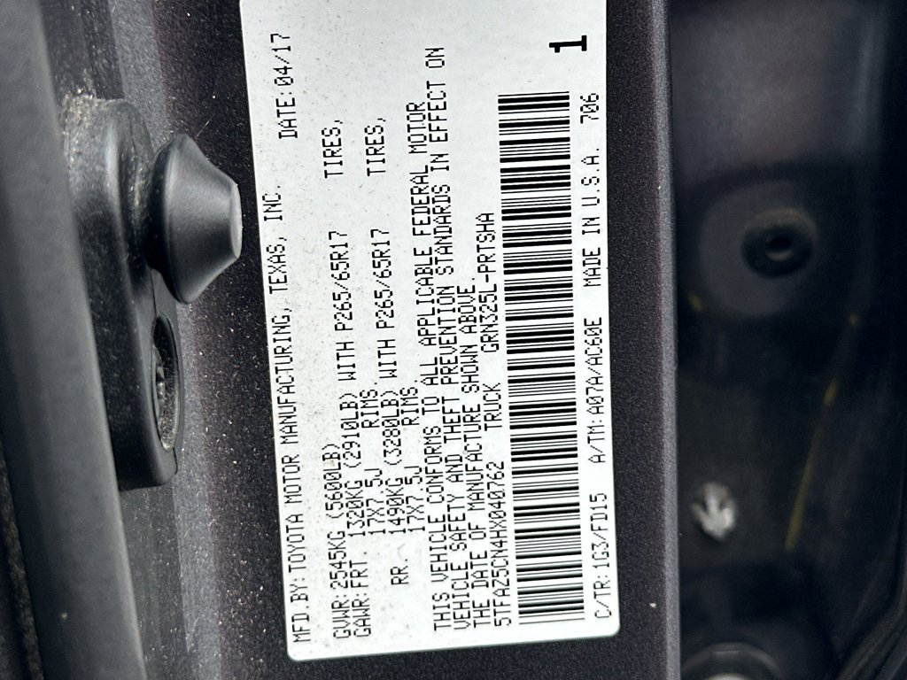 Used 2017 Toyota Tacoma TRD Sport image 35