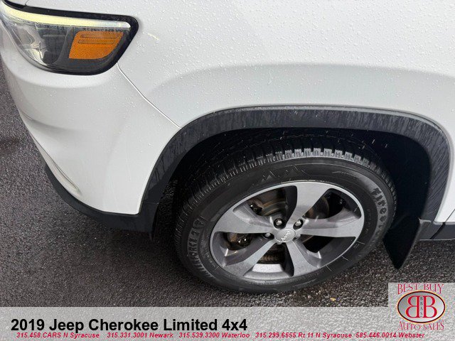 Used 2019 Jeep Cherokee Limited AWD/4WD image 9