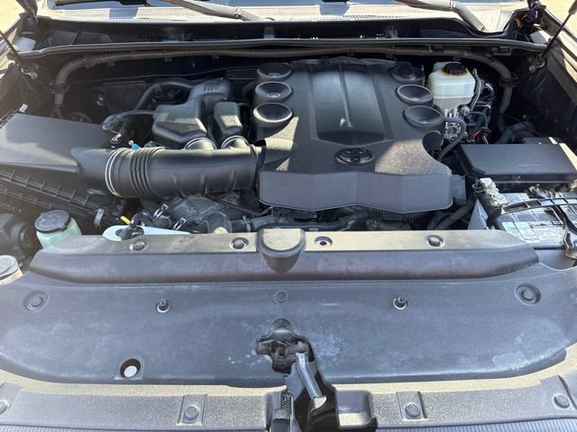 Used 2014 Toyota 4Runner Limited AWD/4WD image 10