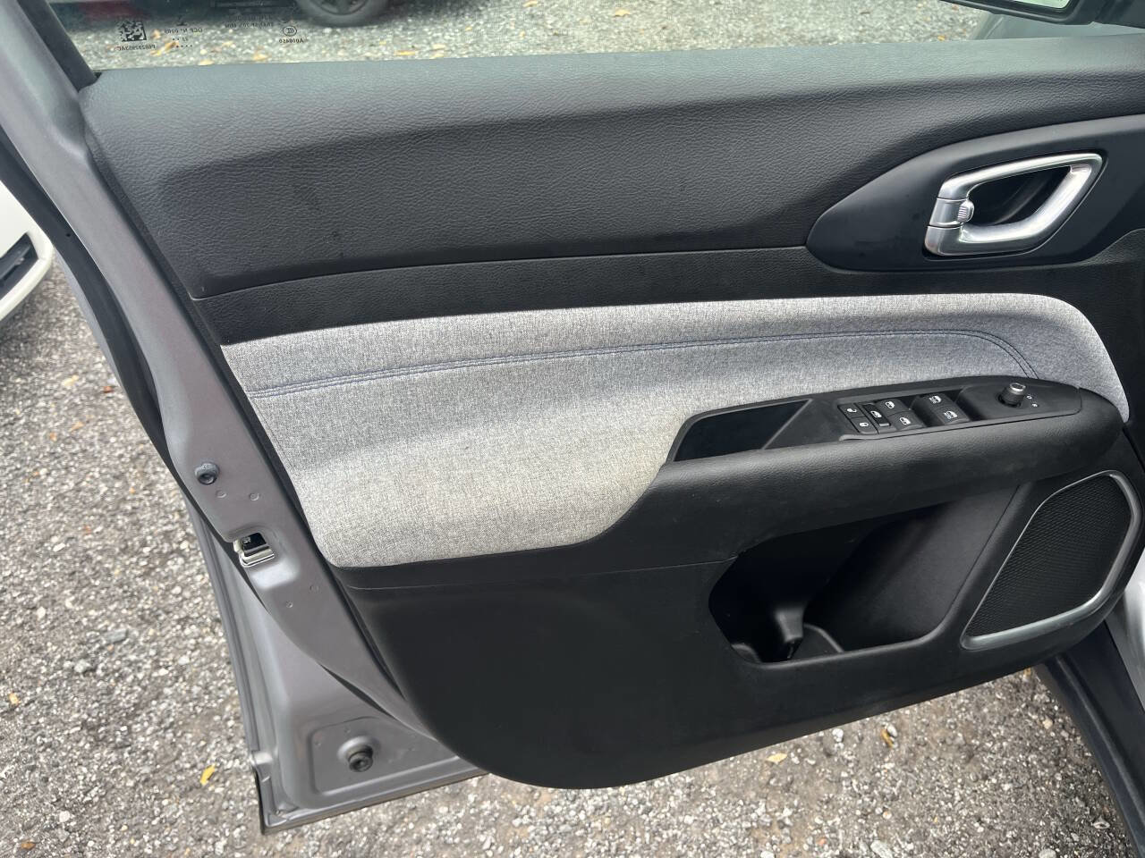 Used 2022 Jeep Compass Latitude w/ Convenience Group image 21